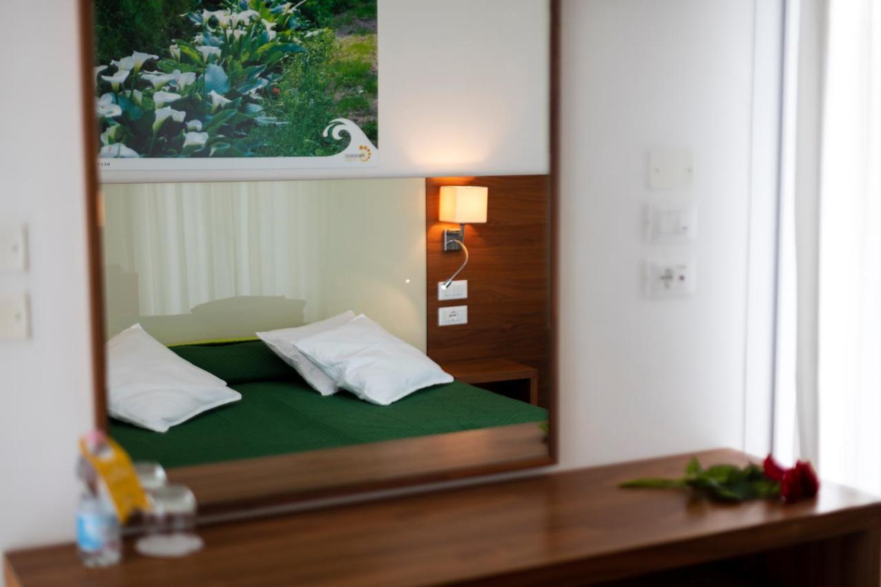 Hotel President Μπιμπιόνε Εξωτερικό φωτογραφία