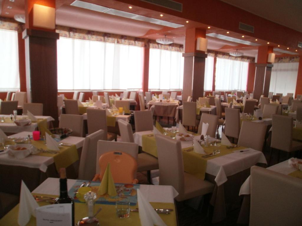 Hotel President Μπιμπιόνε Εξωτερικό φωτογραφία