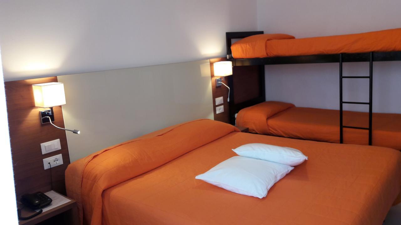 Hotel President Μπιμπιόνε Εξωτερικό φωτογραφία