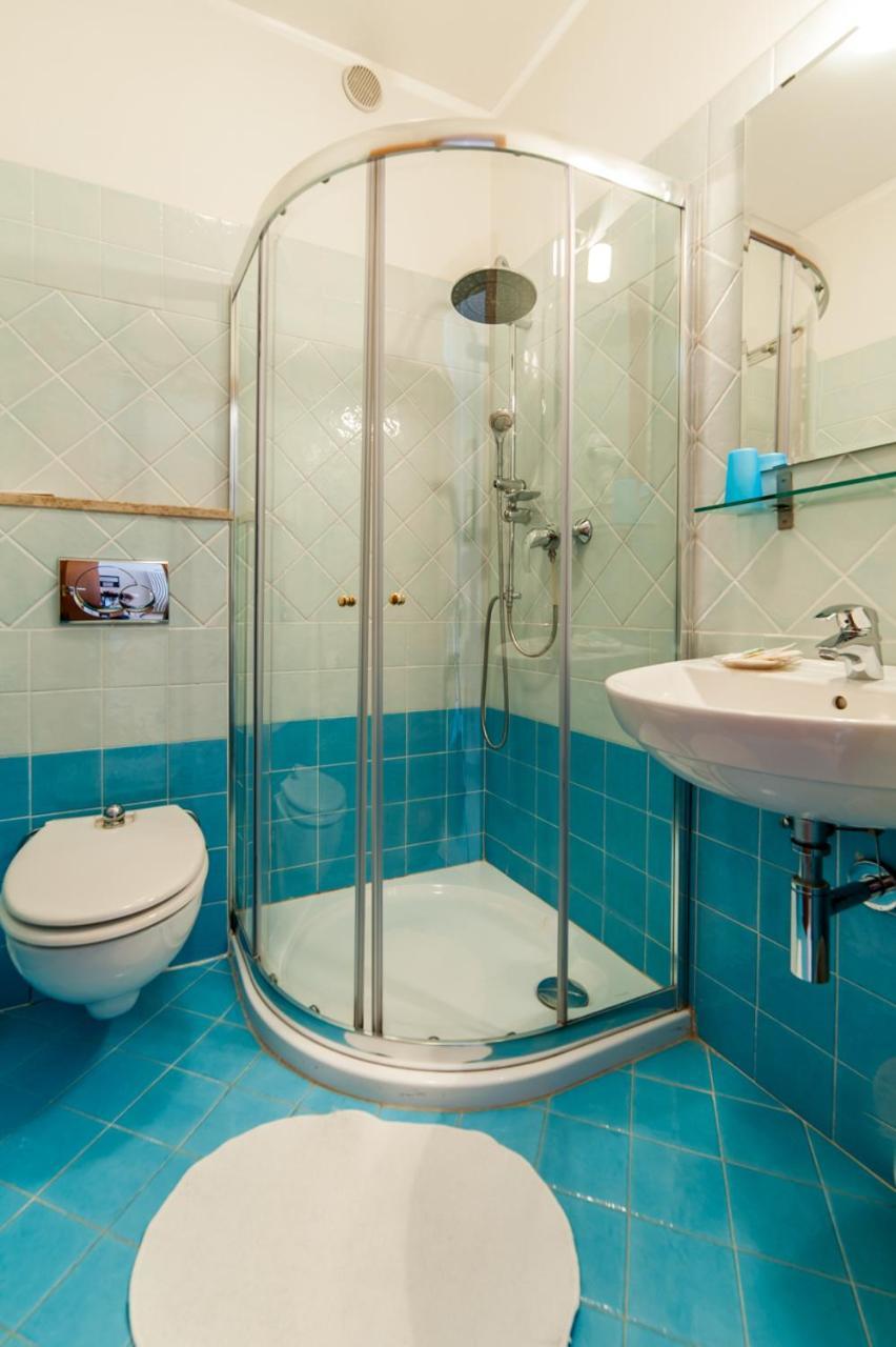 Hotel President Μπιμπιόνε Εξωτερικό φωτογραφία